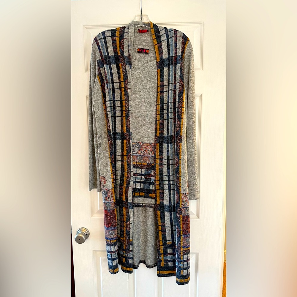 Duster sweater/jacket and sleeveless top, blue-gray, matching set.
